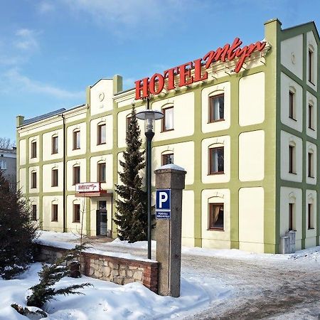 Hotel Mlyn Люблин Экстерьер фото