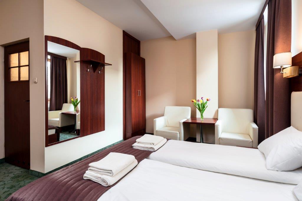 Hotel Mlyn Люблин Экстерьер фото