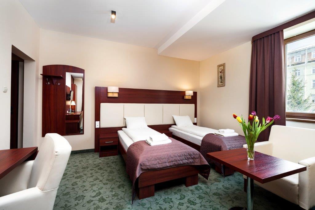 Hotel Mlyn Люблин Экстерьер фото