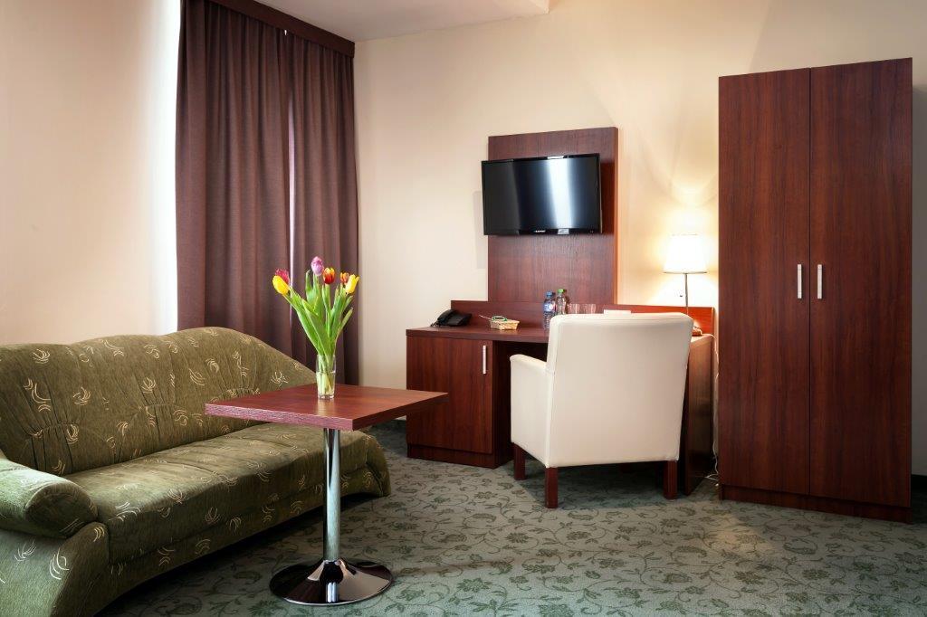 Hotel Mlyn Люблин Экстерьер фото